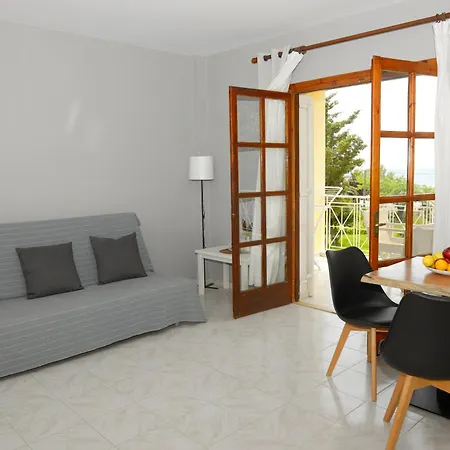 Albouro Seafront Отель 3*
