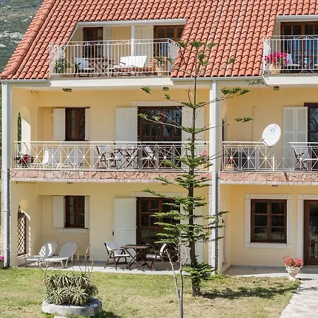 Hotel Albouro Seafront