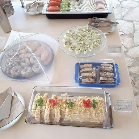 Albouro Seafront Hotel