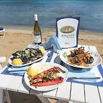 ホテル Albouro Seafront カテリオス