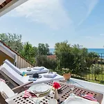 Albouro Seafront ホテル カテリオス
