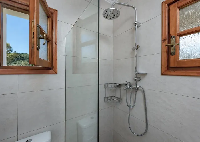 Ξενοδοχείο Albouro Seafront Κατελειός