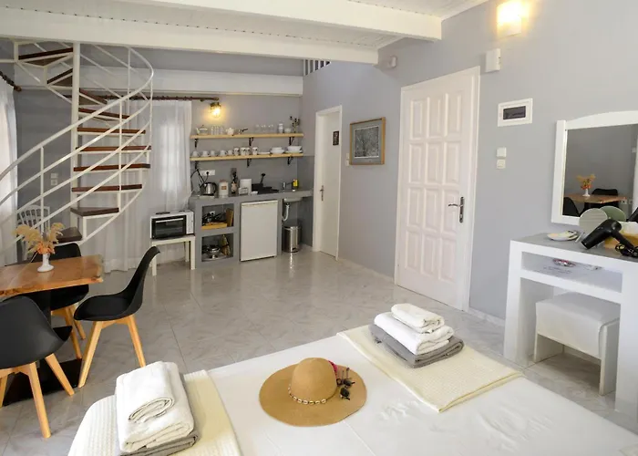 Ξενοδοχείο Albouro Seafront Κατελειός